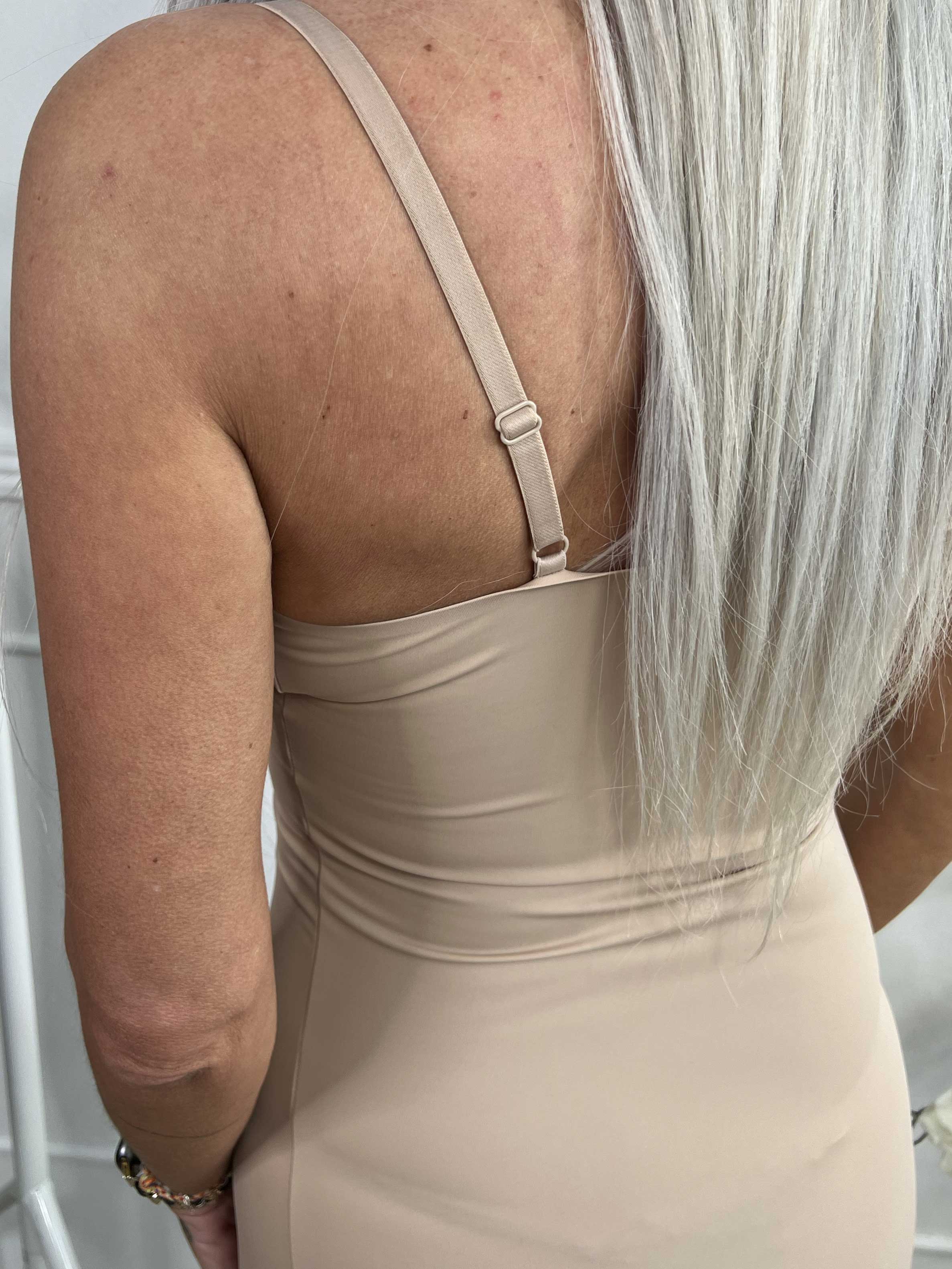 Shaping Dress - Elastisk underkjole med justerbare stropper